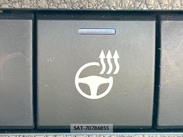 Toyota RAV4 2021-02 8486011-7
