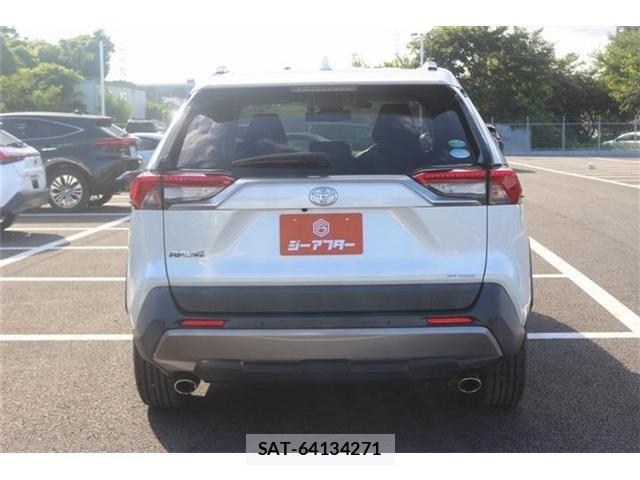 Toyota RAV4 2019-09 8486021-10