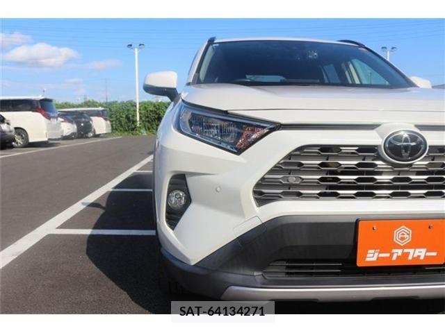 Toyota RAV4 2019-09 8486021-17