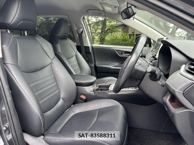 Toyota RAV4 2019-05 8486012-3