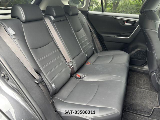 Toyota RAV4 2019-05 8486012-4