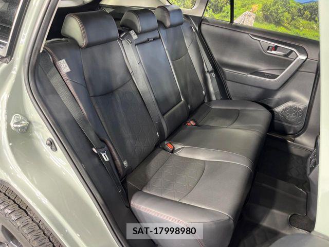 Toyota RAV4 2023-08 8526940-9