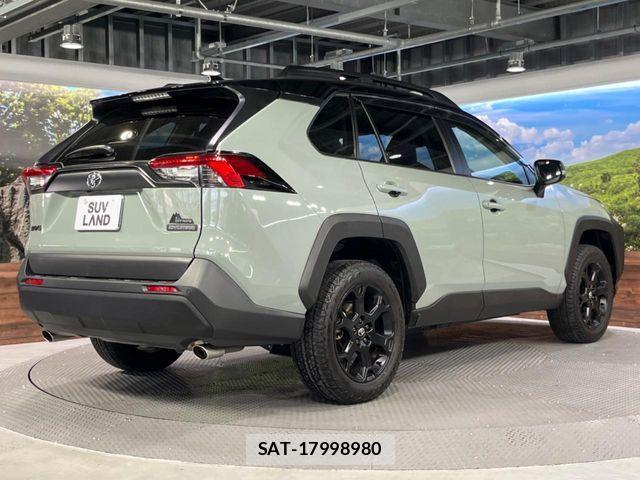 Toyota RAV4 2023-08 8526940-17