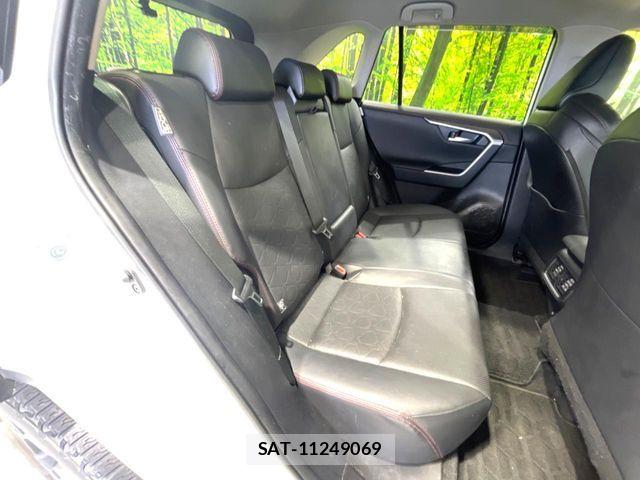 Toyota RAV4 2021-11 8526955-9