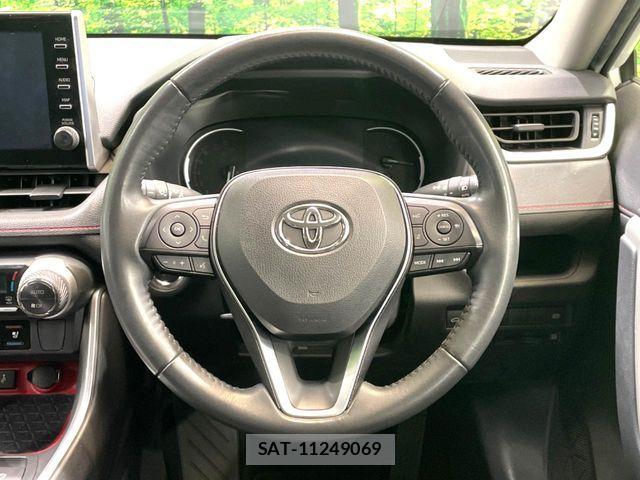 Toyota RAV4 2021-11 8526955-11