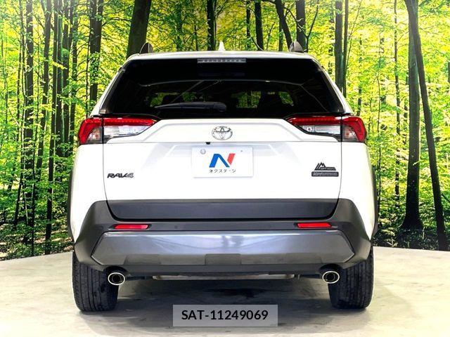 Toyota RAV4 2021-11 8526955-15