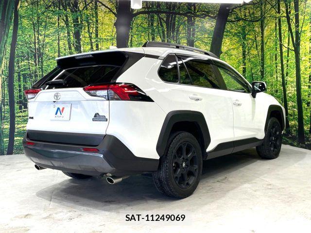 Toyota RAV4 2021-11 8526955-17