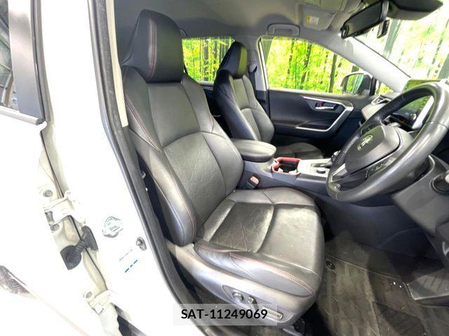 Toyota RAV4 2021-11 8526955-8