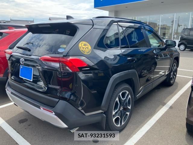 Toyota RAV4 2021-01 8526957-2
