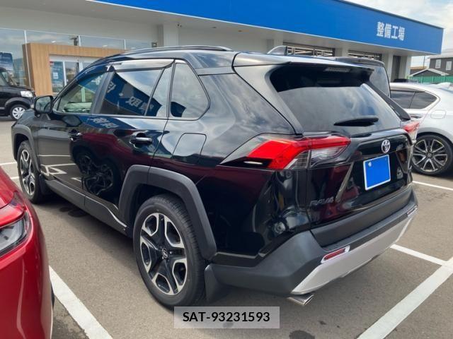 Toyota RAV4 2021-01 8526957-3