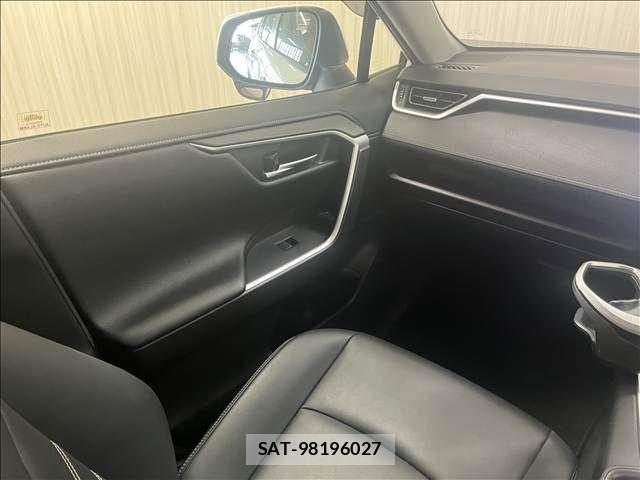 Toyota RAV4 2020-03 8526942-12