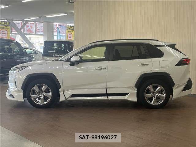 Toyota RAV4 2020-03 8526942-3