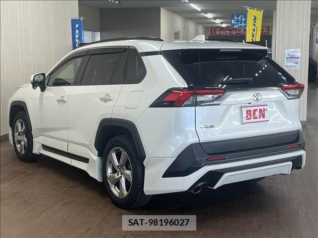 Toyota RAV4 2020-03 8526942-6