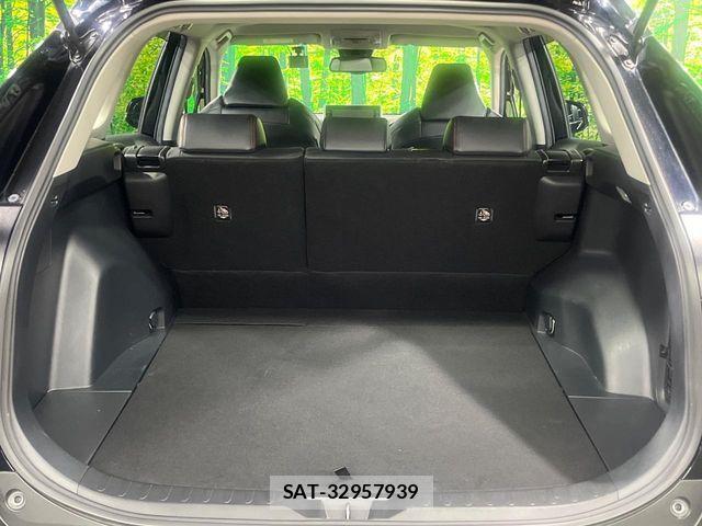 Toyota RAV4 2021-11 8526953-9