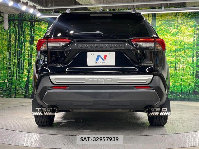 Toyota RAV4 2021-11 8526953-14