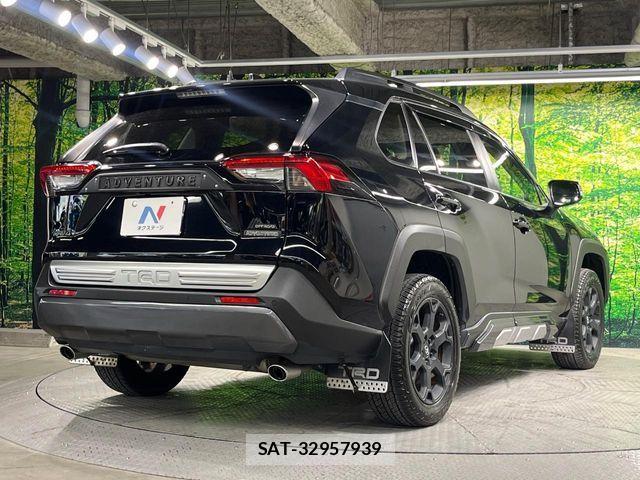 Toyota RAV4 2021-11 8526953-16