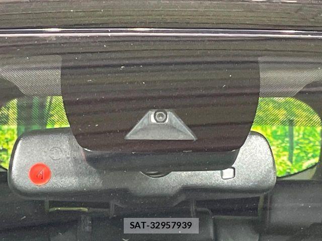 Toyota RAV4 2021-11 8526953-4