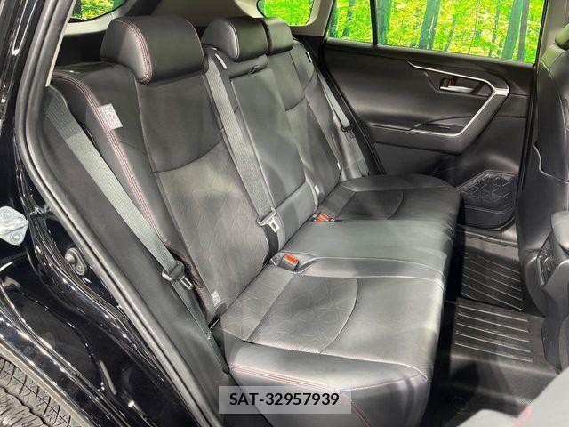 Toyota RAV4 2021-11 8526953-8
