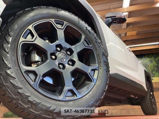 Toyota RAV4 2025-05 8563362-12