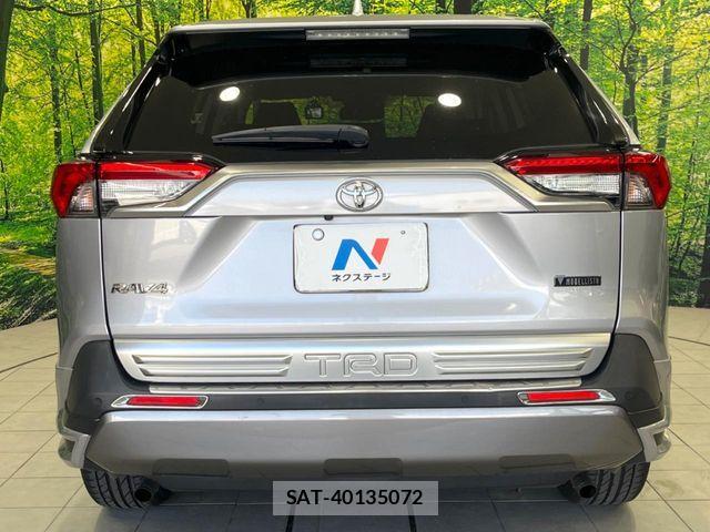 Toyota RAV4 2019-10 8563373-14