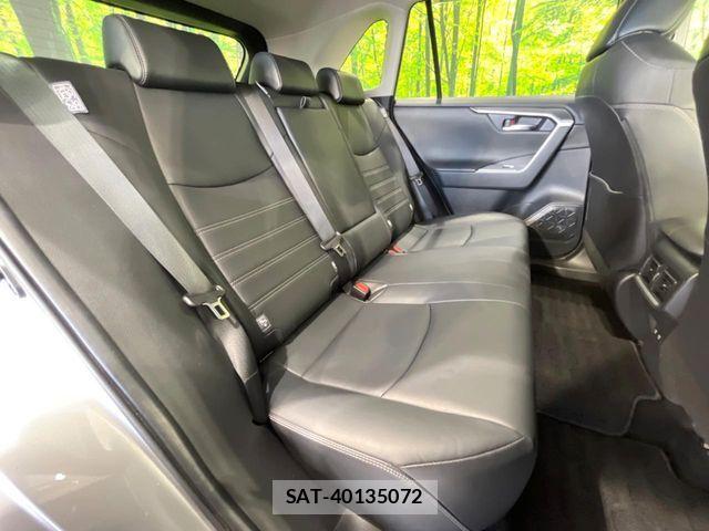 Toyota RAV4 2019-10 8563373-8