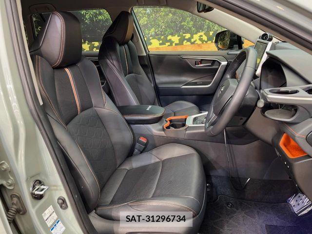 Toyota RAV4 2019-11 8563370-10