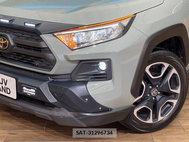 Toyota RAV4 2019-11 8563370-13