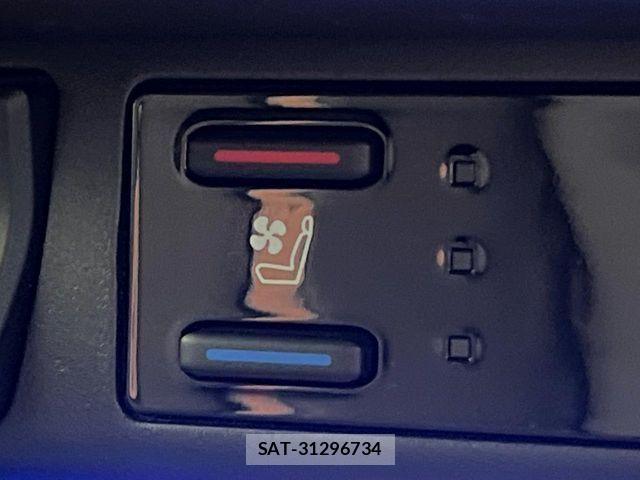 Toyota RAV4 2019-11 8563370-6