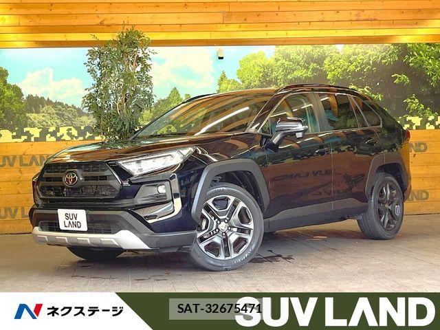 Toyota RAV4 2023-08 8563364-0
