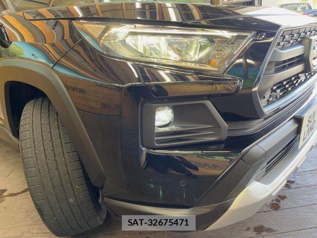 Toyota RAV4 2023-08 8563364-11