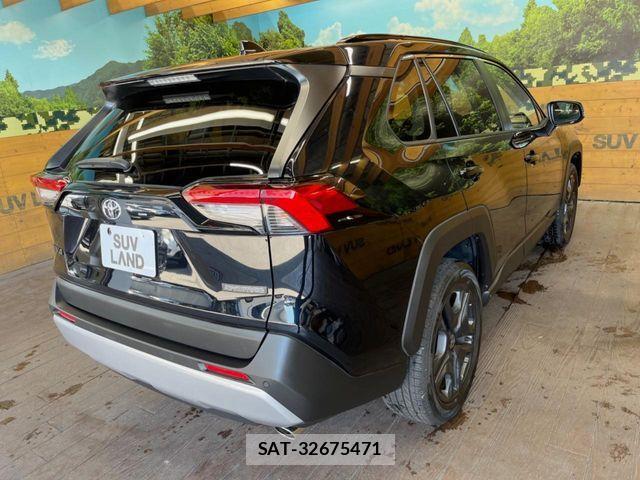 Toyota RAV4 2023-08 8563364-16