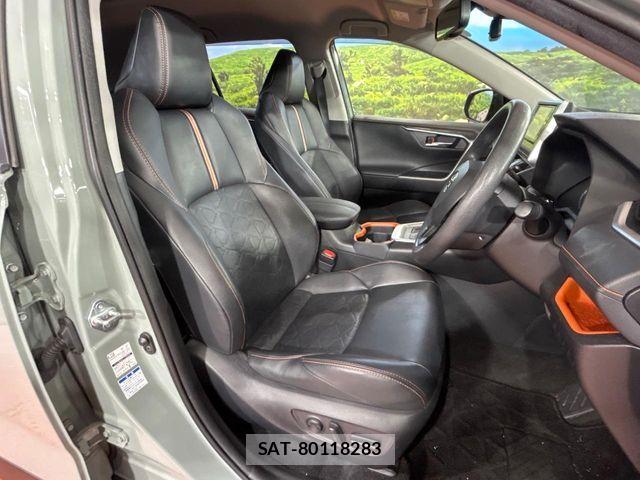 Toyota RAV4 2020-08 8563371-7