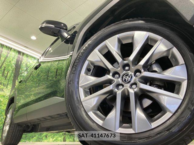 Toyota RAV4 2023-03 8563361-12