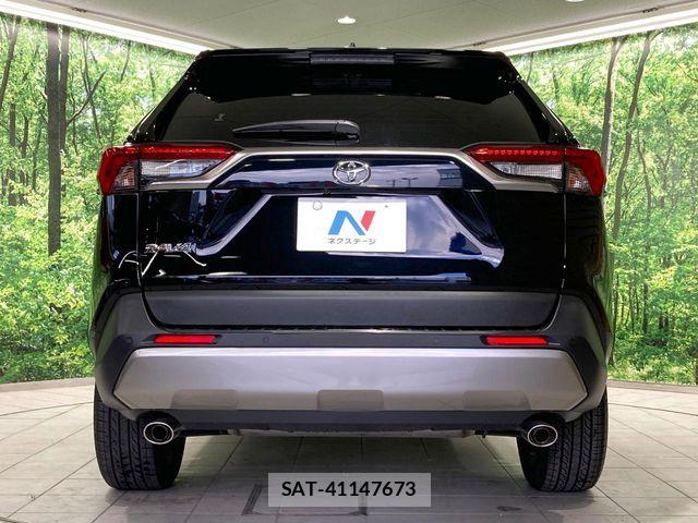 Toyota RAV4 2023-03 8563361-14