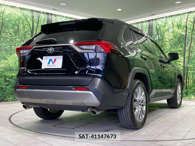 Toyota RAV4 2023-03 8563361-16