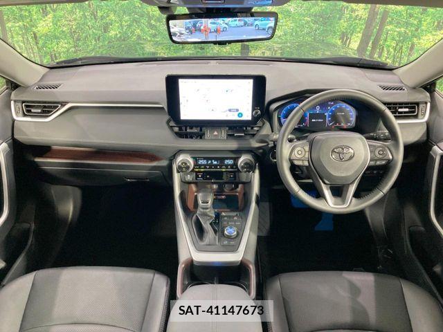 Toyota RAV4 2023-03 8563361-1