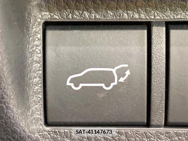 Toyota RAV4 2023-03 8563361-5