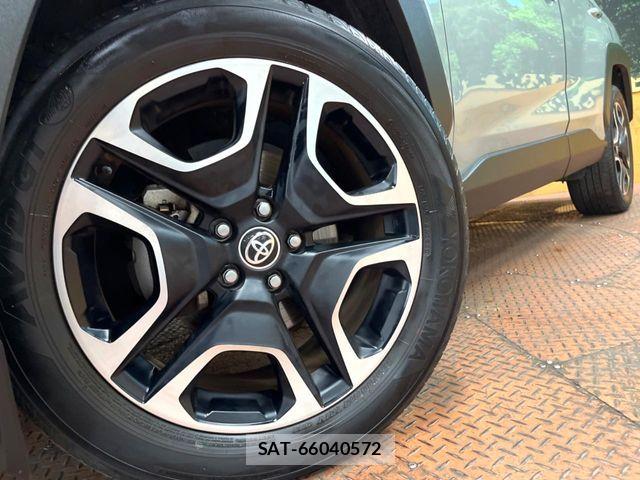 Toyota RAV4 2020-07 8563368-12