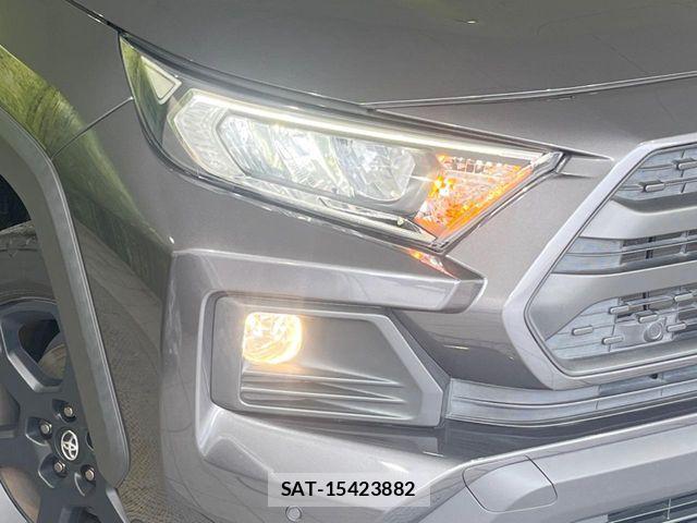 Toyota RAV4 2021-11 8563365-11