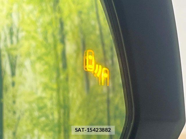 Toyota RAV4 2021-11 8563365-4