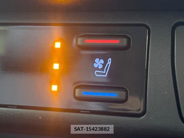 Toyota RAV4 2021-11 8563365-5