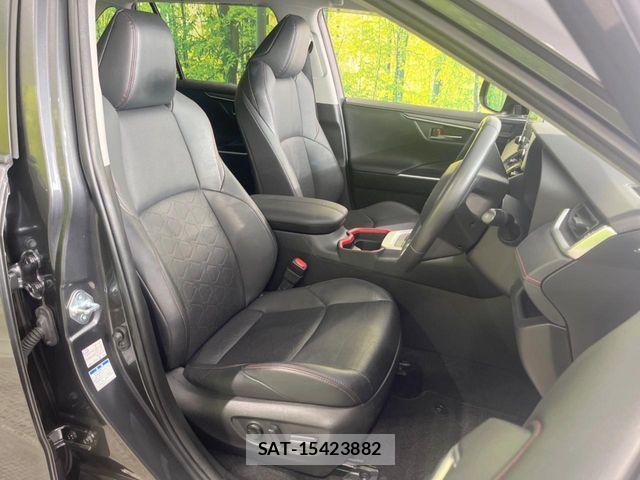 Toyota RAV4 2021-11 8563365-7