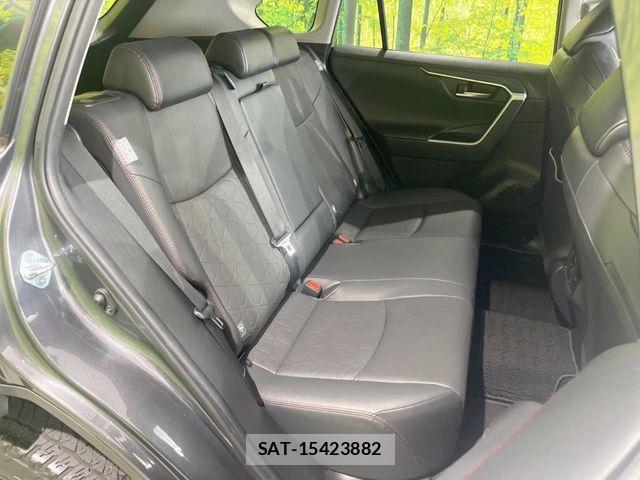 Toyota RAV4 2021-11 8563365-8