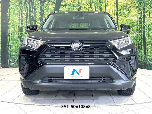 Toyota RAV4 2023-12 8563369-13