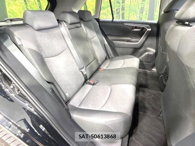 Toyota RAV4 2023-12 8563369-8
