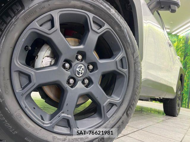 Toyota RAV4 2022-01 8563366-12