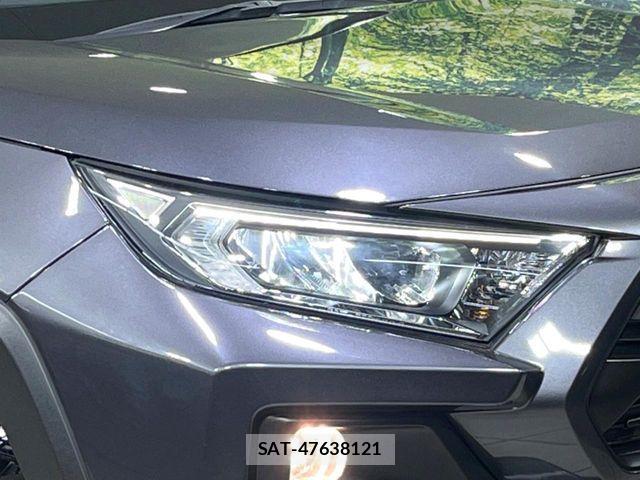 Toyota RAV4 2021-11 8628622-11