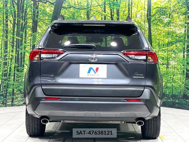 Toyota RAV4 2021-11 8628622-14