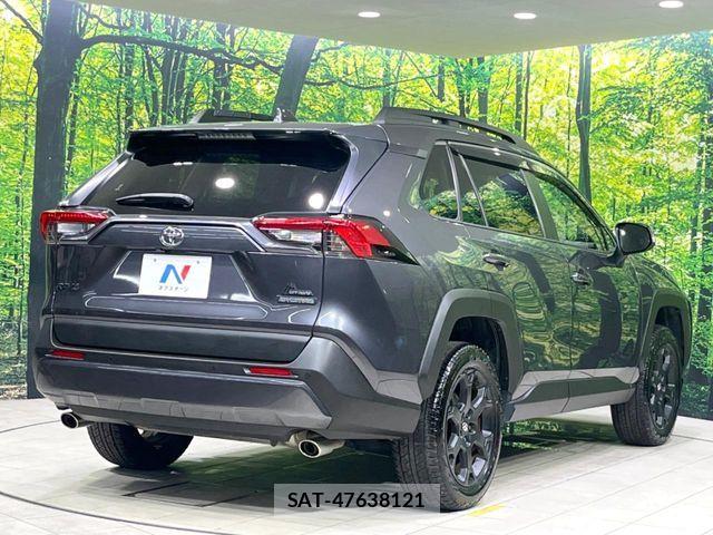 Toyota RAV4 2021-11 8628622-16
