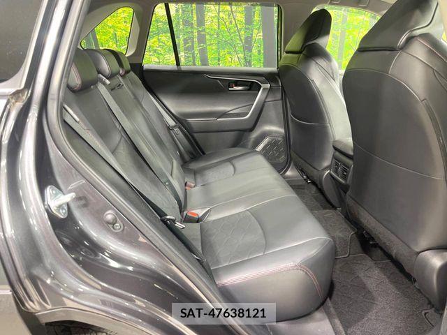 Toyota RAV4 2021-11 8628622-8